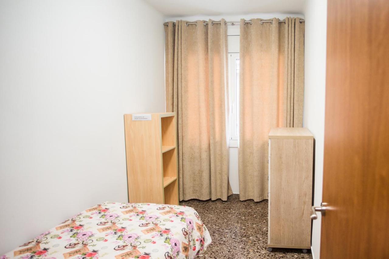 Manresa Apartamentos Turisticos Bagian luar foto