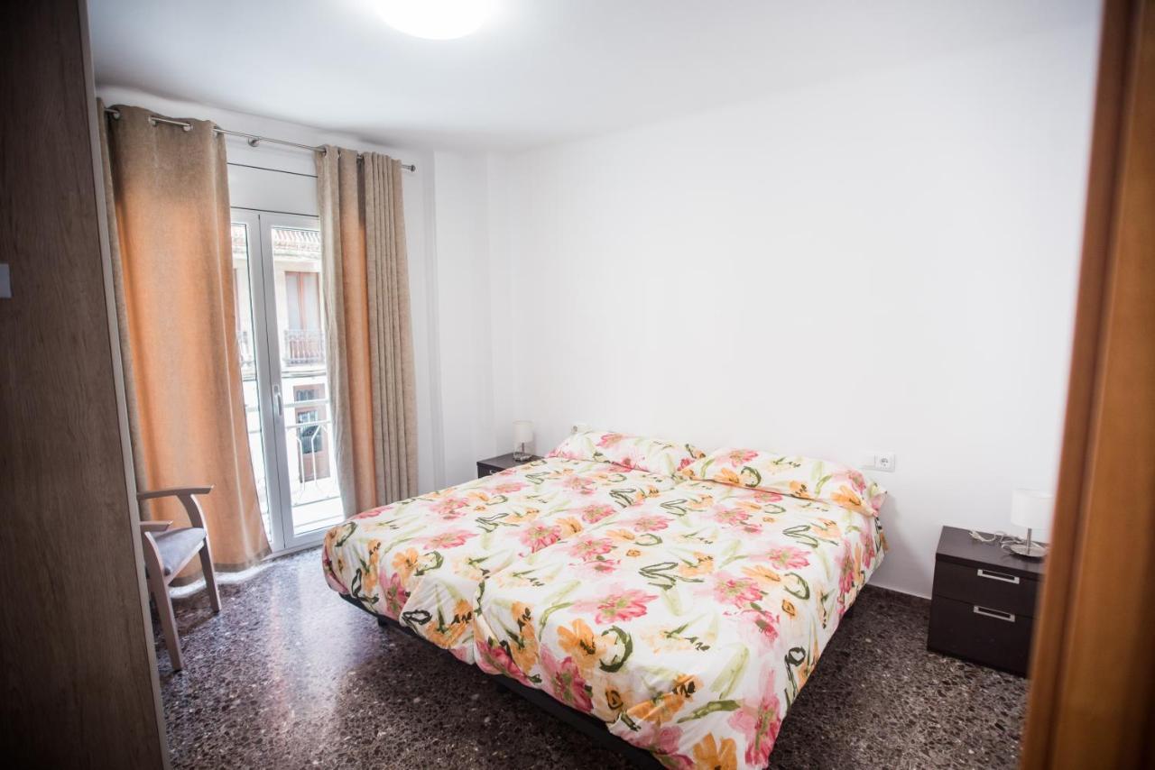 Manresa Apartamentos Turisticos Bagian luar foto
