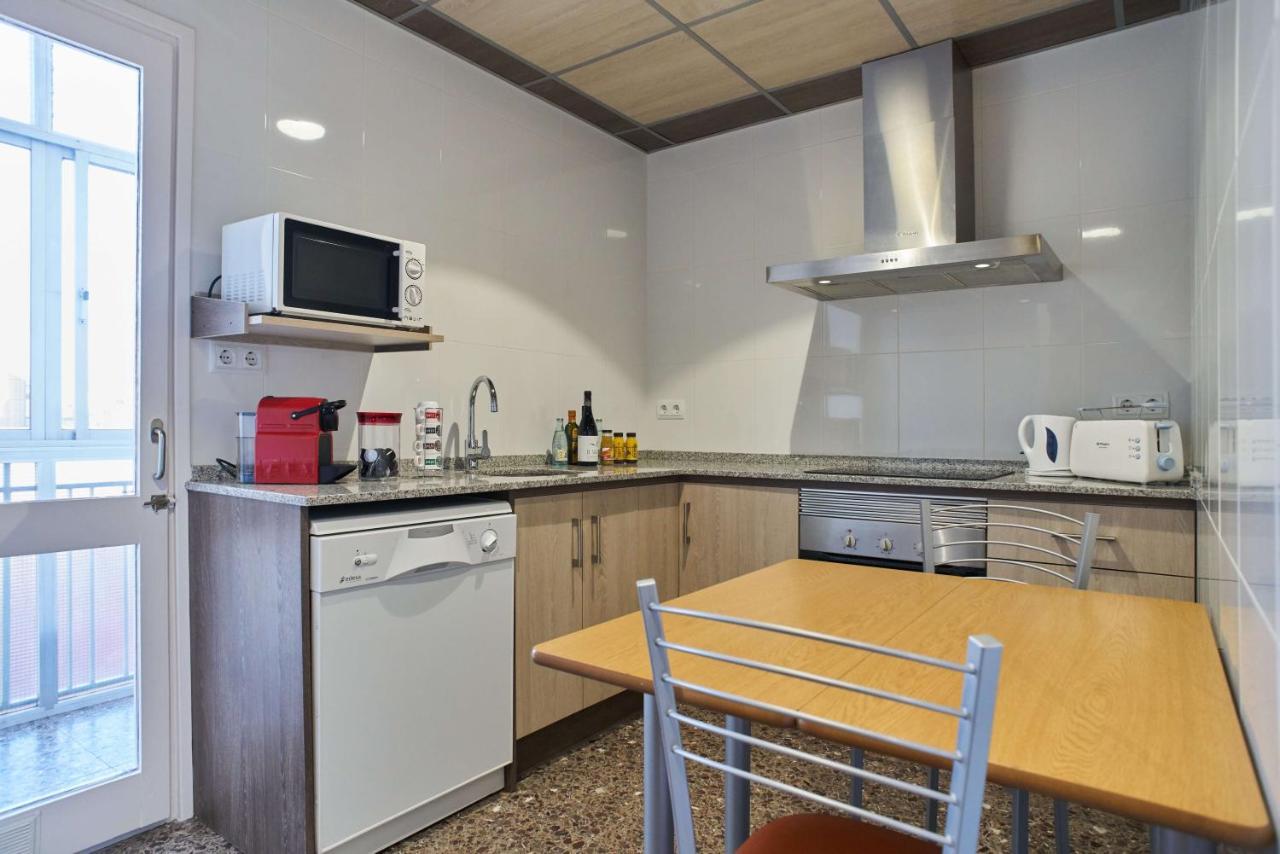 Manresa Apartamentos Turisticos Bagian luar foto